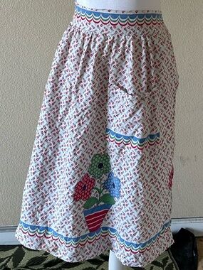Vintage Handmade Cotton Half Apron Floral Pocket Cottagecore Farmhouse Kitchen